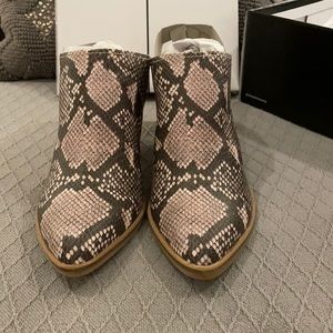 Dolce Vita - snake mule boot